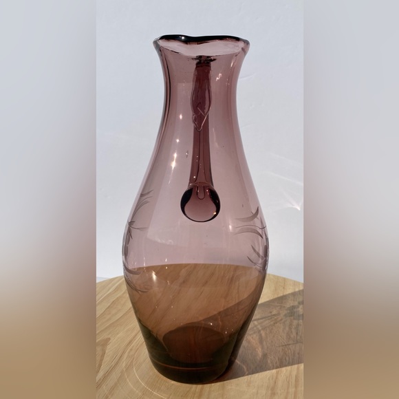 Vintage Amethyst Pitcher Art Glass Etched Detailing Gorgeous Perfect Condition - Picture 6 of 8